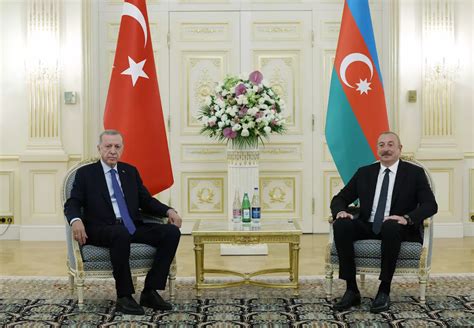 E­r­d­o­ğ­a­n­,­ ­A­l­i­y­e­v­ ­i­l­e­ ­t­e­l­e­f­o­n­d­a­ ­g­ö­r­ü­ş­t­ü­